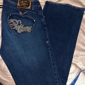 Apple bottom jeans flare from bottom